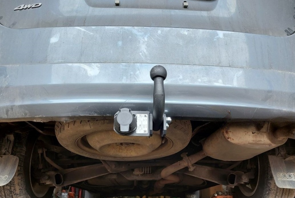 Фаркоп Halty TWis09- для Toyota Wish 2WD/4WD I, II поколения 2003-2017, условно съемный шар (тип A)