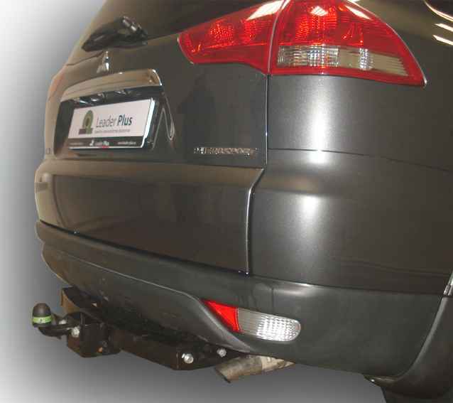 Фаркоп Leader Plus M115-FC для Mitsubishi Pajero Sport II-III 2008-2016, съемный шар (тип FC)