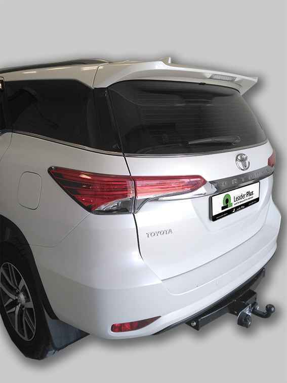 Фаркоп Leader Plus T122-FC для Toyota Fortuner 2005-2016; 2016-..., съемный шар (тип FC)